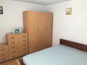 Proprietar inchiriez apartament cu 2 camere , la etajul 1,in zona Lipovei aproape de IULIUS MALL - imagine 2