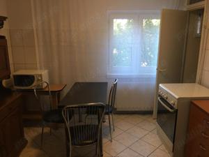 Proprietar inchiriez apartament cu 2 camere , la etajul 1,in zona Lipovei aproape de IULIUS MALL - imagine 3