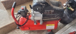 2 Compresoare aer 24 litri 1-Kinzo