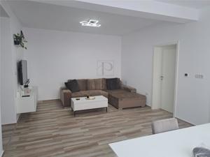 Duplex partial mobilat - zona excelenta - acces auto - curte amenajata - imagine 6