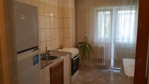 Proprietar închiriez apartament - imagine 5