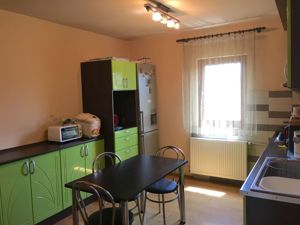 Apartament cu 3 camere decomandat, 2 bai, Et. 2/4, zona Lugojului! - imagine 3