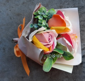 Aranjament flori sapun