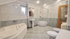 De vanzare apartament cu 3 camere central. - imagine 3