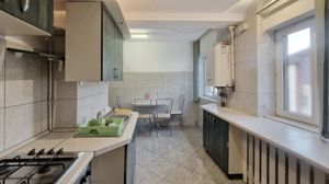 De vanzare apartament cu 3 camere central. - imagine 2