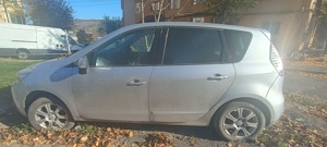 Renault Scenic 1,5dci EDC - imagine 4