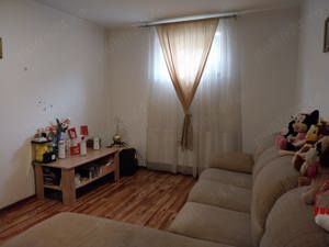 Vând apartament cu 2 camere, 55mp, în Baciu