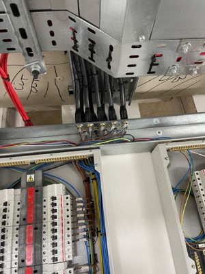 Electrician  - imagine 4