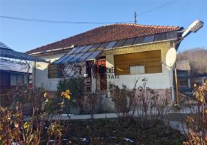 Se vinde Casa si teren cu priveliste, zona rurala - imagine 2