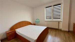 Inchiriez apartament cu 3 camere , decomandat zona Poli 2 - imagine 3