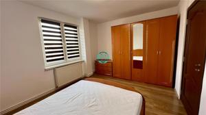 Inchiriez apartament cu 3 camere , decomandat zona Poli 2 - imagine 4