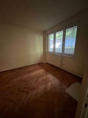 Cornisa - Vanzare apartament 3 camere - Str. Argesului - imagine 3