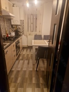 Vand apartament 3 camere etaj 4 4 zona centrala strada Dunarii bl.I3 - imagine 3