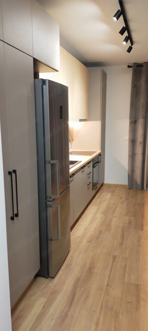 Închiriez apartament cu o cameră  - imagine 5