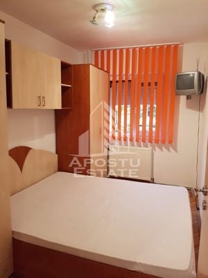 Apartament 3 camere, centrala propie, zona Lipovei - imagine 3