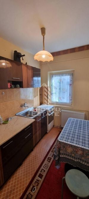 Apartament cu o camera, decomandat, zona Sagului - imagine 3