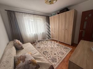 Apartament 2 camere , spatios , centrala proprie , zona Lipovei