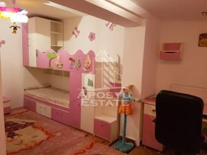 Apartament 3 camere, centrala propie, zona Lipovei