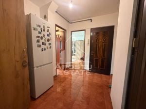 Apartament 2 camere , spatios , centrala proprie , zona Lipovei - imagine 4