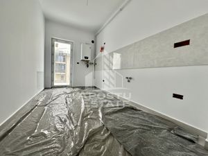 Apartament cu 3 camere, decomandat, etaj intermediar, zona Planetelor - imagine 5