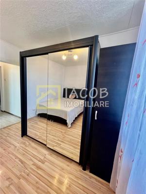 De vanzare, apartament 2 camere decomandate zona Orizont - imagine 4