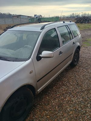 Vând 3 mașini la pachet!! Două Golf 4 și un Logan