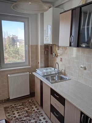  Apartament de 2 camere zona CENTRUL CIVIC,str Petuniei, - imagine 2