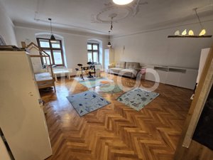 Apartament decomandat de vanzare cu pivnita in Centrul Istoric Sibiu  - imagine 3