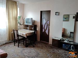 Apartament 2 camere zona Dacia etaj 2