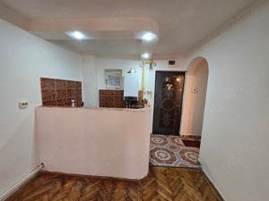 De Vânzare: Apartament 2 Camere, Stradal - imagine 2