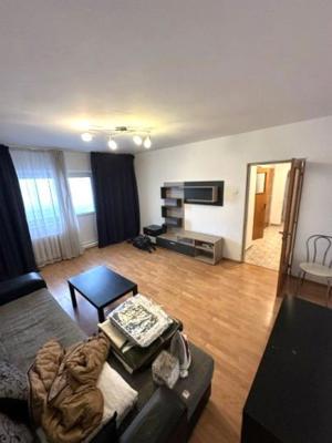 Vanzare Apartament 2 Camere la 1 minut de Mall Vitan - imagine 2