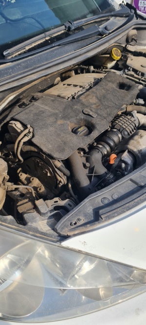 Vand Peugeot 207 cu Distributia rupta 1,5 Diesel - imagine 4