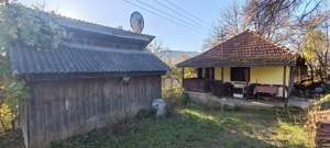 Casă de vânzare - Zonă Deosebită! (Ideal Off-Grid)