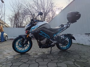 CFMOTO 300nk ABS 2021 + topcase si husa de protecție 