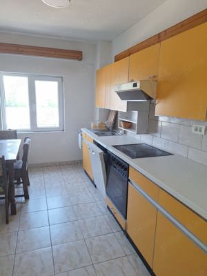 Apartament 2 camere de vanzare, zona Stadion - imagine 3