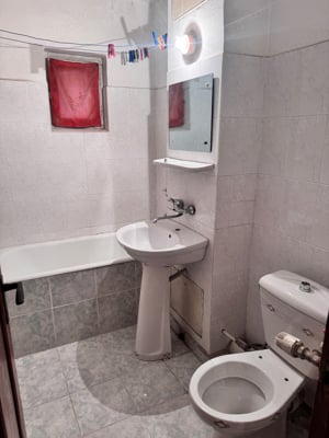 apartament de vanzare decomandat 