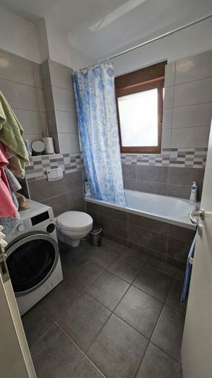 Vând apartament 3 camere și 2 locuri de parcare in Dumbrăvița  - imagine 8