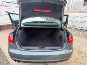 AUDI A4 . 2,0 TDI . Rate fixe . Garantie 12 luni . Buy back . Test drive . Livrare gratis toata tara - imagine 13