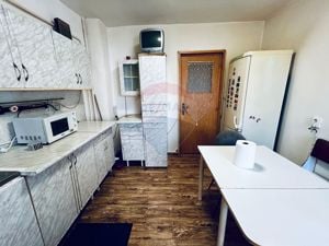 Apartament cu 4 camere de închiriat în zona Lapus - imagine 8