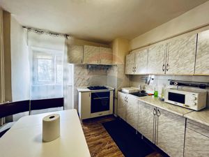 Apartament cu 4 camere de închiriat în zona Lapus - imagine 9