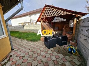 Casa 4 camere, cu garaj si pivnita, 269 mp teren, zona Lipoveni - imagine 2