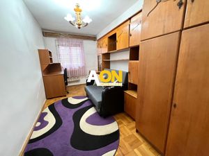 Apartament cu 3 camere, 2 bai, boxa la parter, zona Bulevard, 70MP - imagine 5