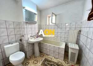 Apartament cu 3 camere, 2 bai, boxa la parter, zona Bulevard, 70MP - imagine 11