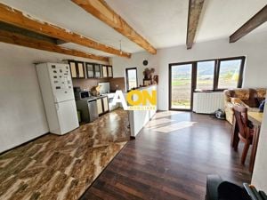 Casa semifinisata in zona pitoreasca, langa padure, 450 mp teren, Sard - imagine 3