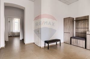 Apartament cu 4 camere de închiriat în zona Central - imagine 17