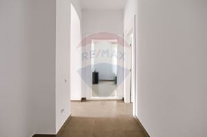 Apartament cu 4 camere de închiriat în zona Central - imagine 7