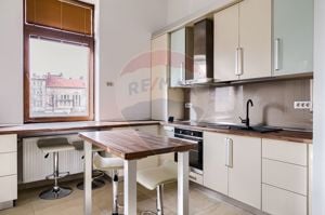 Apartament cu 4 camere de închiriat în zona Central - imagine 19