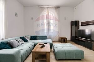 Apartament cu 4 camere de închiriat în zona Central - imagine 3