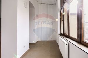 Apartament cu 4 camere de închiriat în zona Central - imagine 16