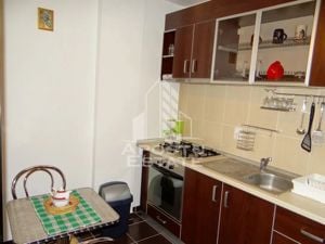 Apartament 2 camere ,loc de parcare ,zona Soarelui - imagine 7